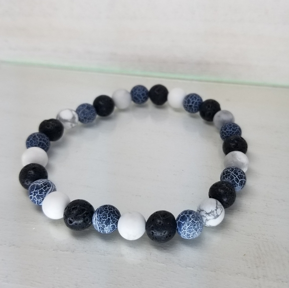 Efloresce Agate, Lava & Hematite Stretch Bracelet - Picture 7 of 9